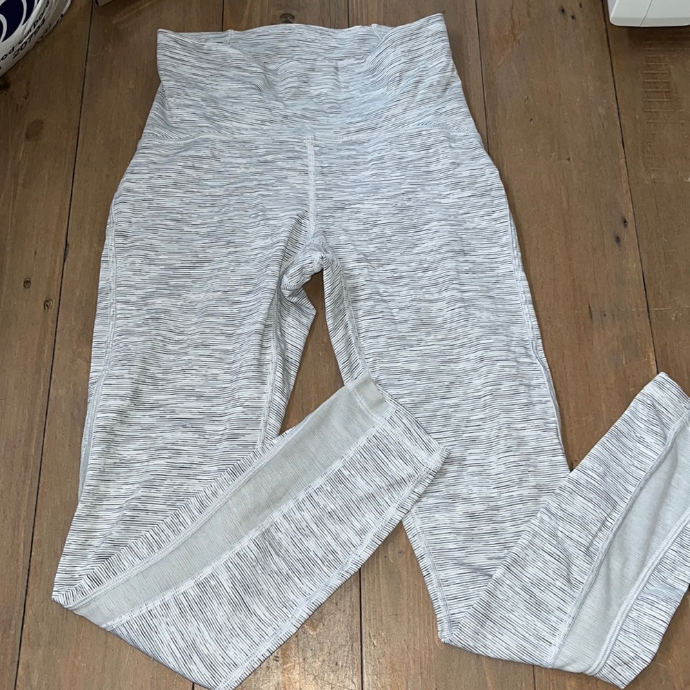 Ululemon white/gray leggings with calve detailing
